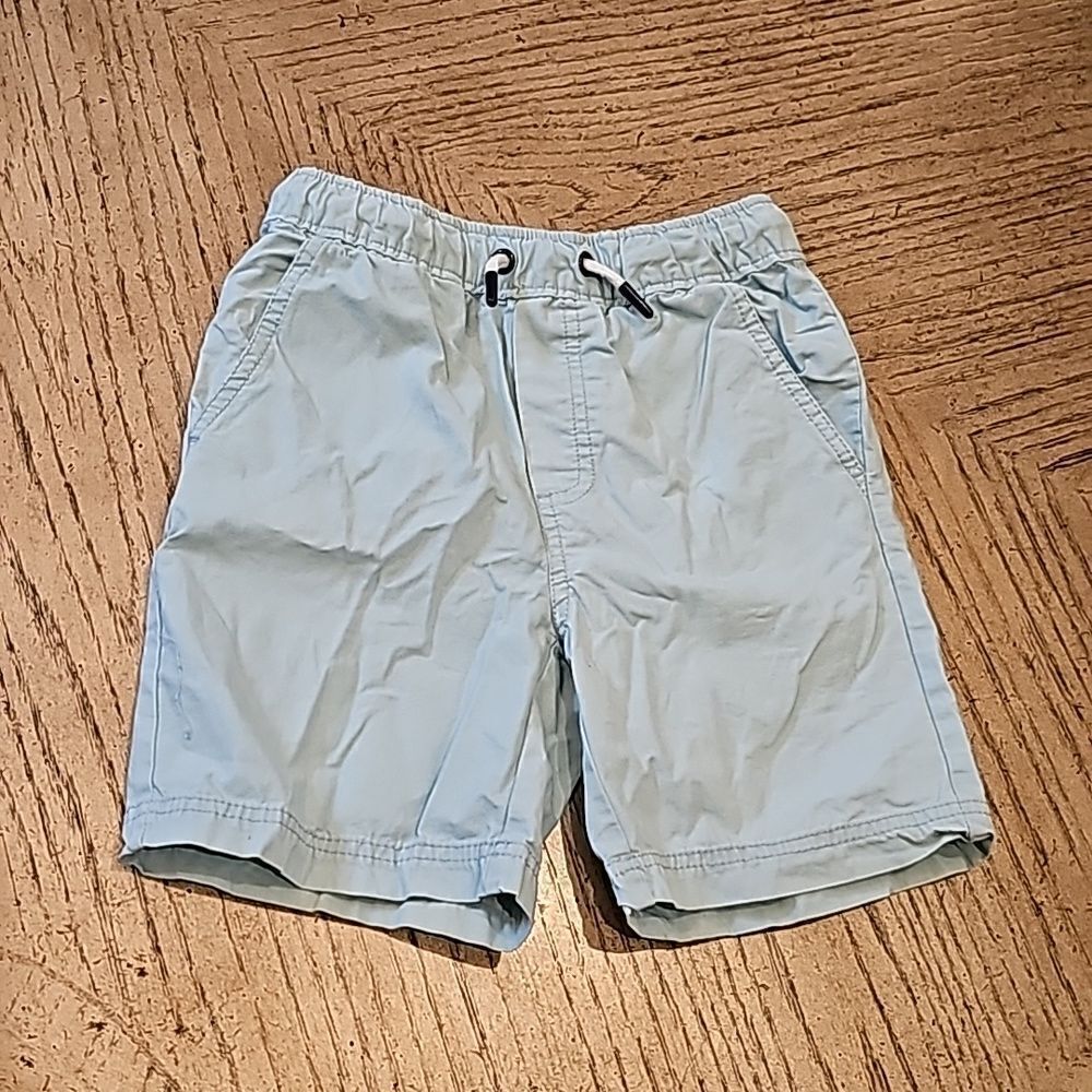 Boys mint green cargo Shorts size 5/6 Tommy Bahama